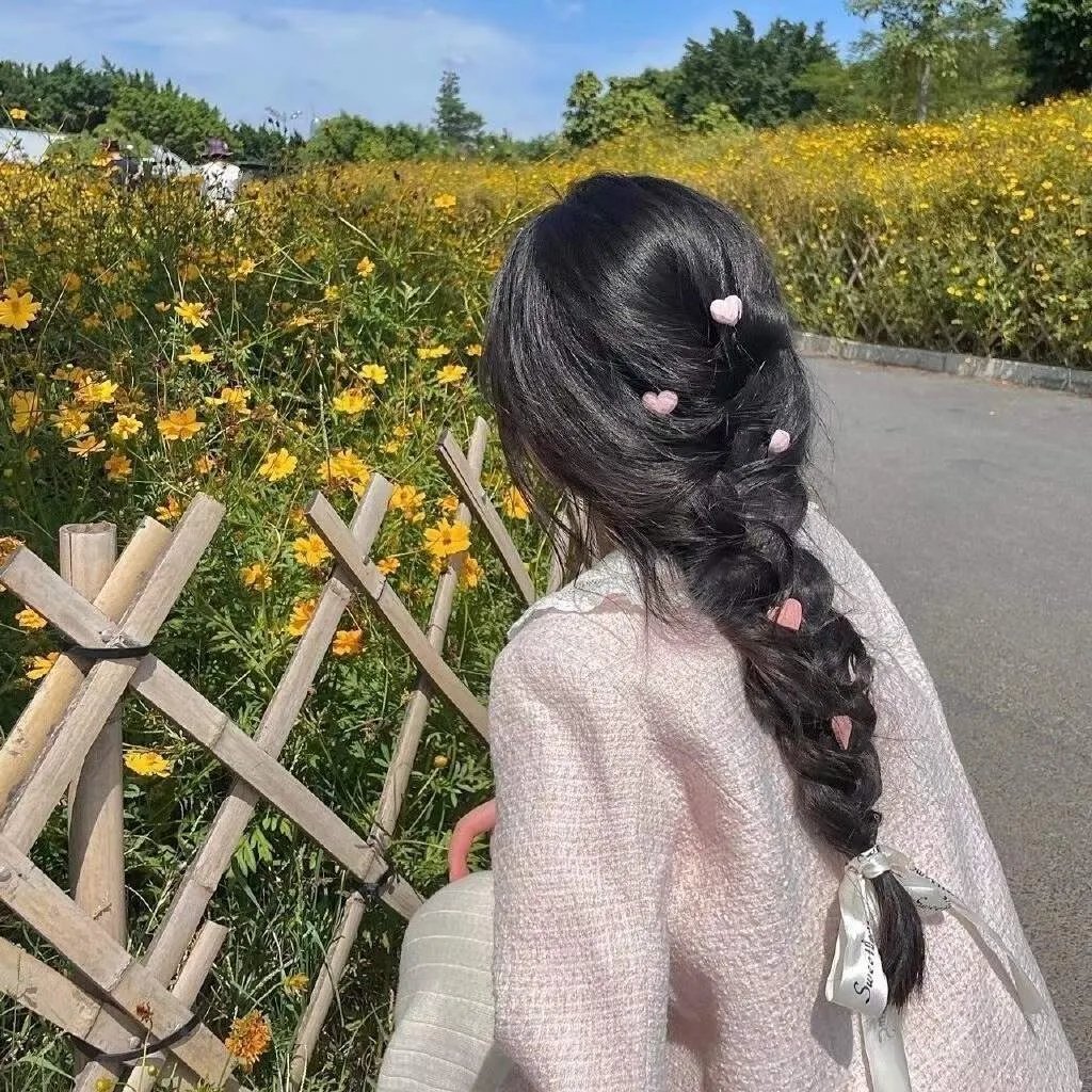 蜜色肌肤海报